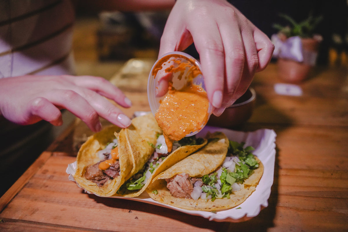 Orden de 3 tacos de chancho estilo carnitas con salsa picante